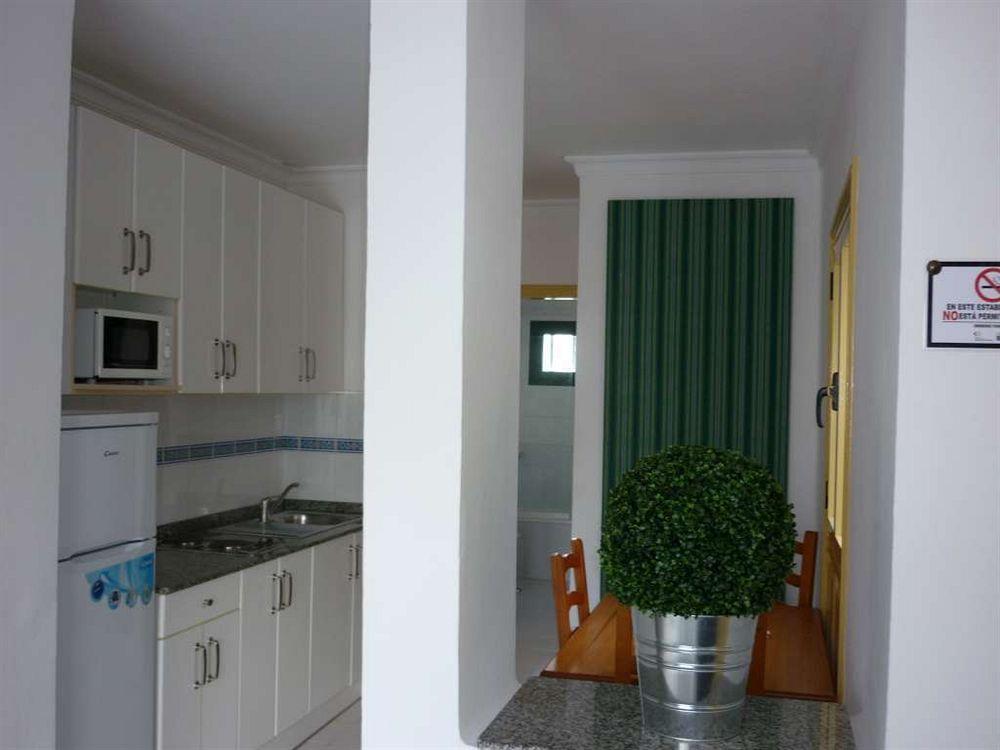 Apartamentos El Guarapo Costa Teguise Exterior photo