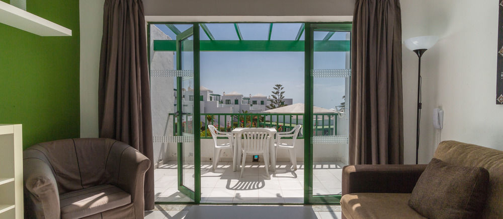 Apartamentos El Guarapo Costa Teguise Exterior photo